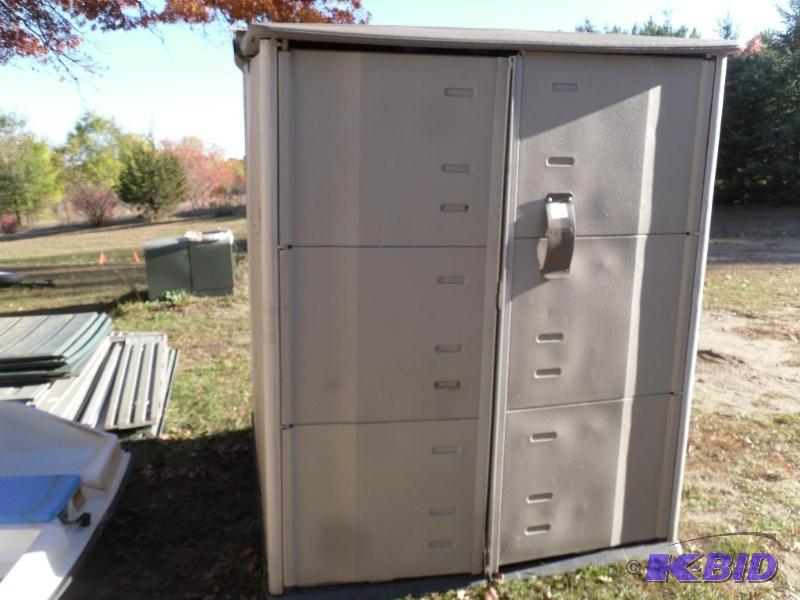 lot 38 image: Rubbermaid Shed. Measures approximately 5 x ...