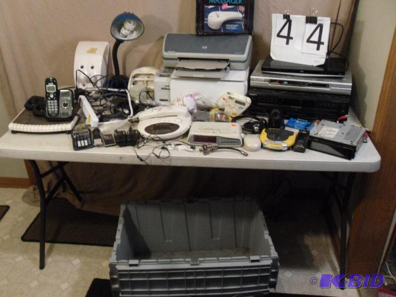 lot 58 image: Lot of Assorted Electronics. Toshiba Blu Ray ...