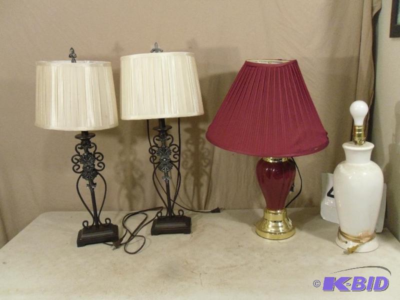 lot 66 image: Lot of 4 Assorted Lamps. A couple have small ...