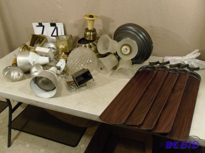 lot 74 image: Westinghouse Ceiling Fan, Light Fixtures, Out...