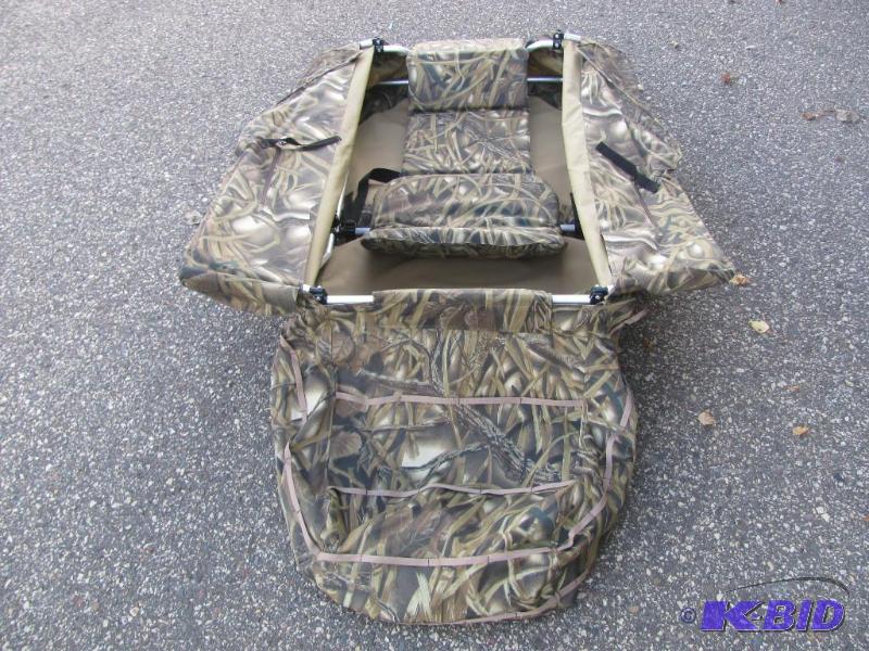 lot 1 image: This NEW (in original box) GUIDE GEAR Deluxe...