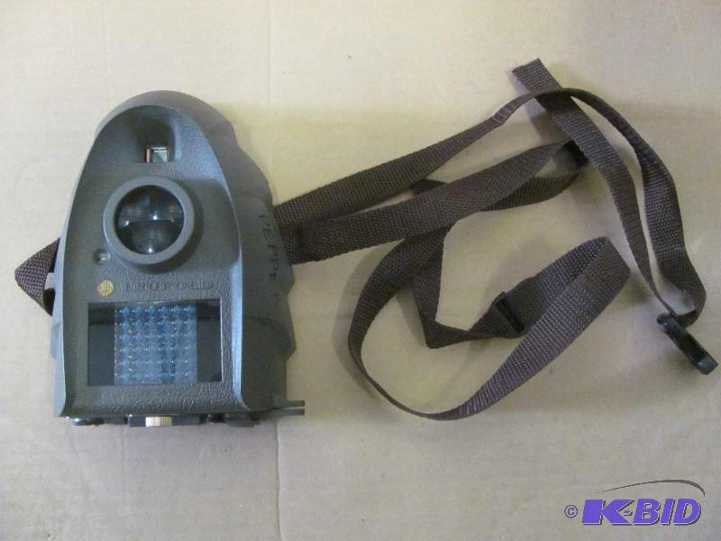 lot 21 image: LEUPOLD RCX-1 8MP Trail Camera. Comes with tr...