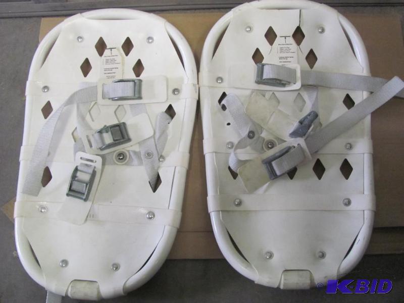 lot 23 image: The snow will be back. Be ready with this pai...
