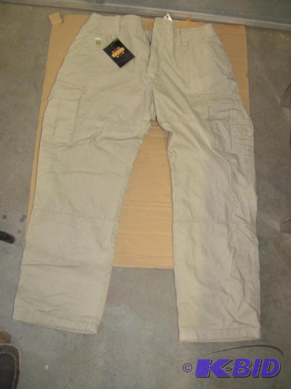 lot 44 image: Tis the season for these NEW (with tags) GUID...
