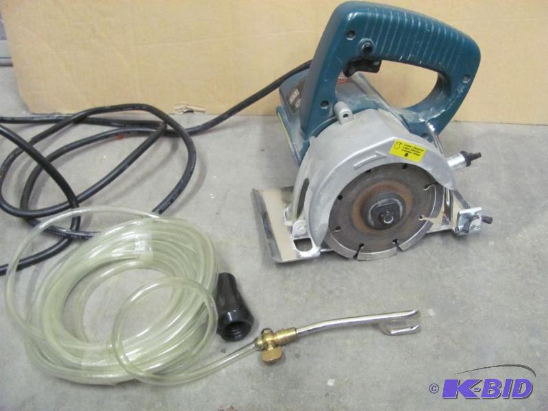 lot 95 image: Electric AGP 110mm Tile Cutter. Model LY-115....