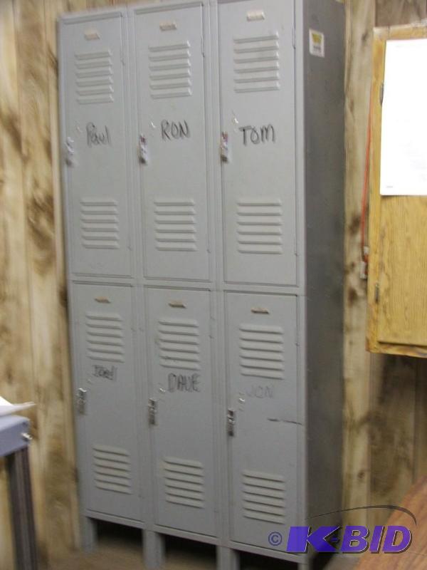 lot 24 image: Locker section with 6 lockers. 36&quotx72&qu...