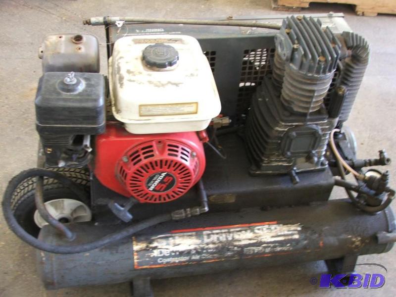lot 33 image: Portable air compressor, condition unknown...