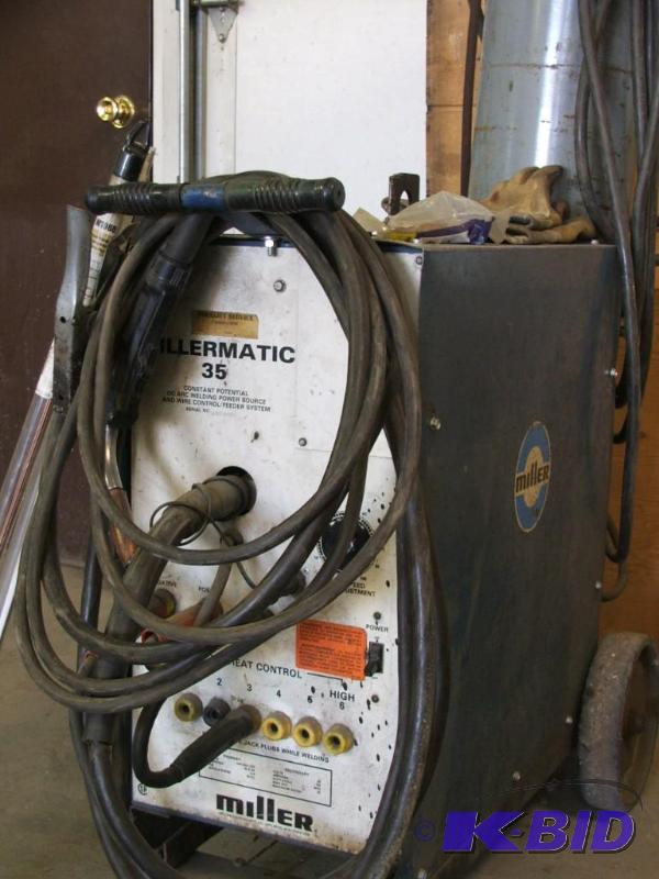lot 41 image: Millermatic 35 wire feed welder, working cond...