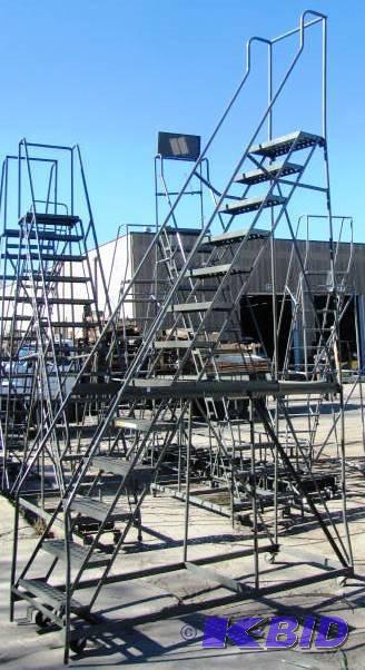 lot 58 image: 13 step rolling ladder...