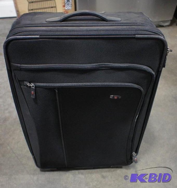 Victorinox luggage bag on wheels. Black in co...