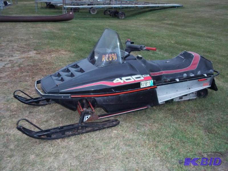 lot 11 image: 1985 Polaris Snowmobile   Indy 400,  400 cc  ...