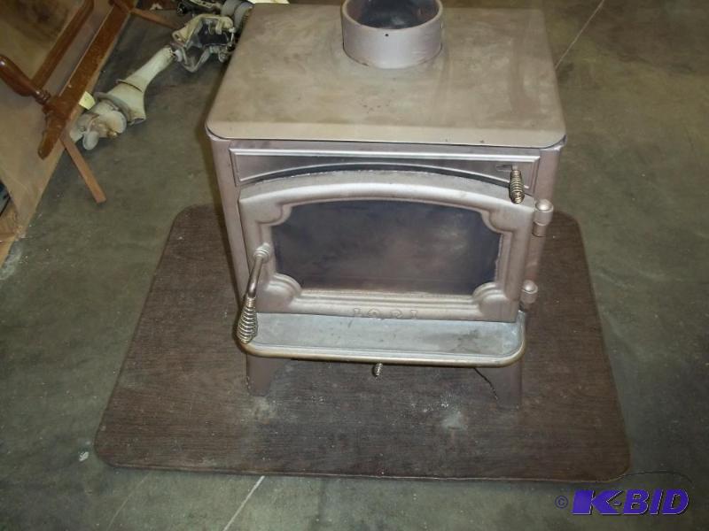lot 2 image: Lopi Wood Stove with floor guard...