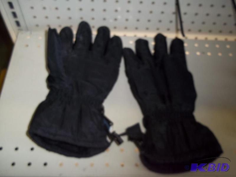 lot 25 image: New Gloves...