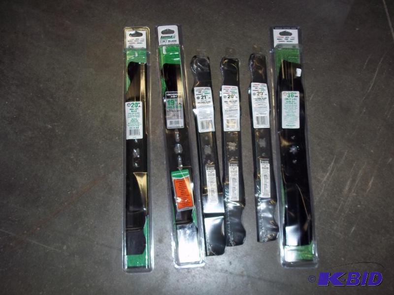 lot 60 image: New Assorted mower blades...