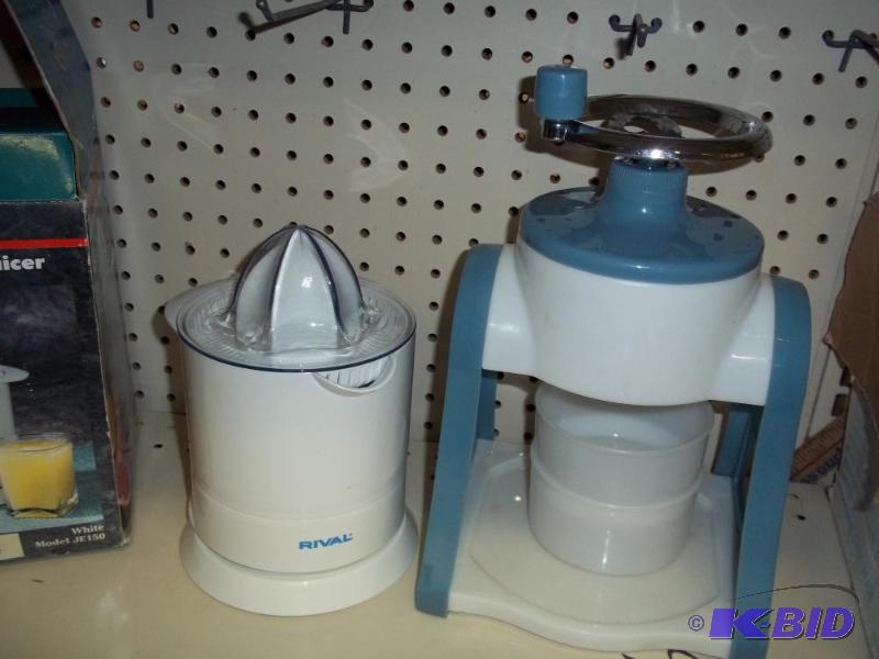lot 67 image: Juicer and Ice maker...