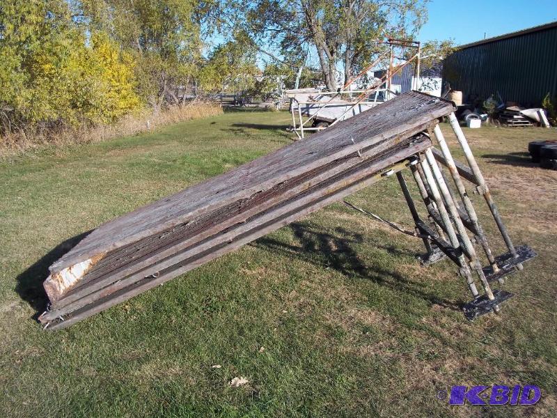 lot 83 image: 32 Wood Sectional Dock,  4 sections 3.5...