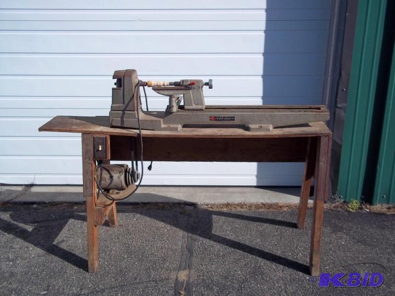 lot 86 image: Lathe with tools, Tested and runs...