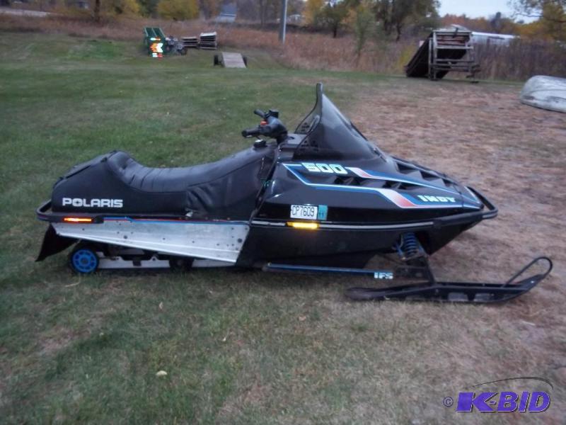 lot 9 image: 1992 Polaris Snowmobile   Indy 500,  500cc  6...