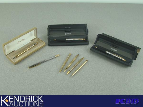Lot of Collectible PenPencil Sets