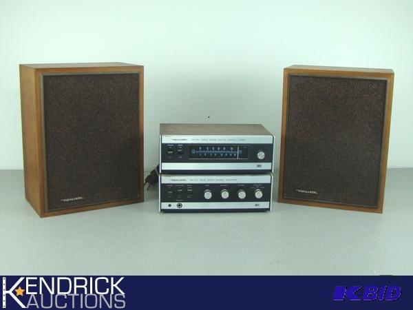 Vintage Realistic AMFM Stereo System