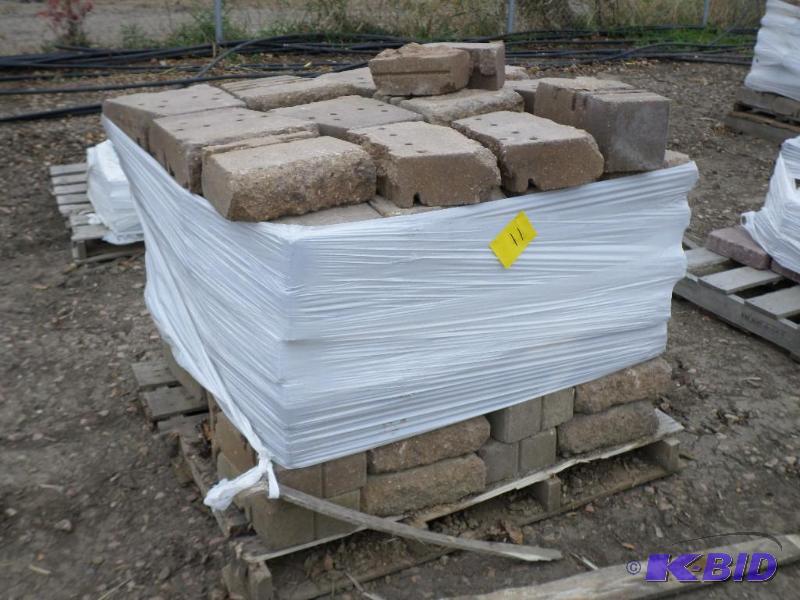 Pallet Of Retaining Wall Block...