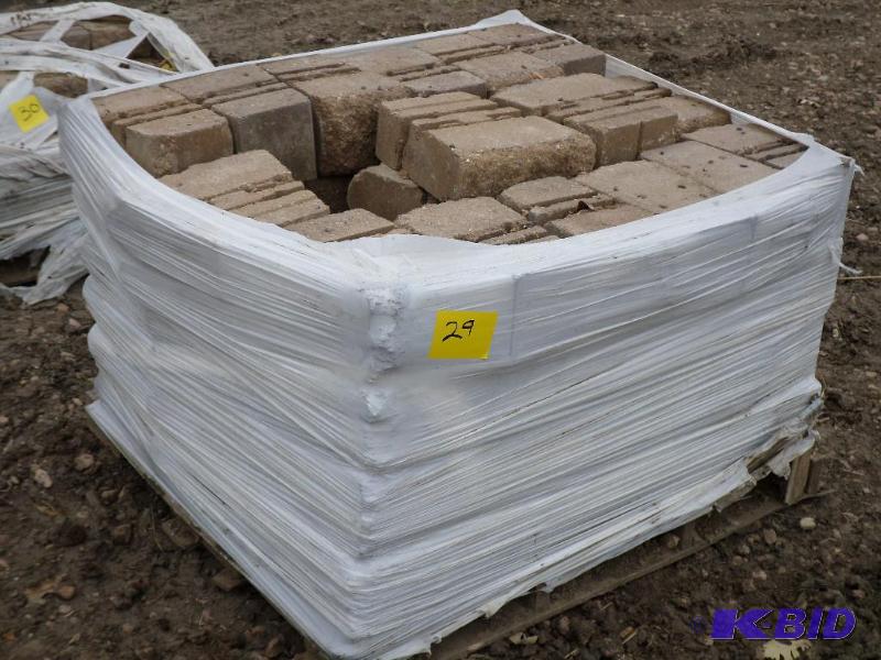 Pallet Of Retaining Wall Block...