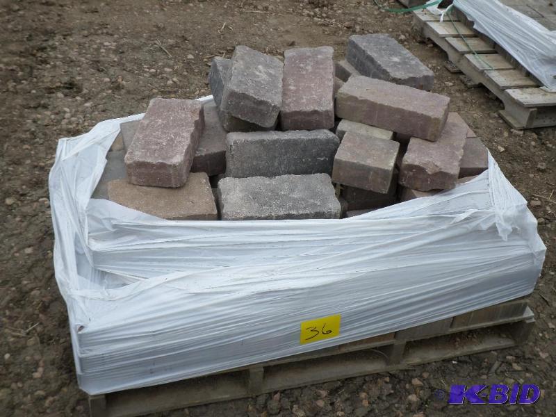 Pallet Of Borgert Mixed Landscape Block...