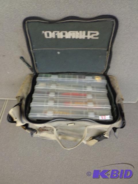 37 Musky Lures Musky Lures in Large Tackle Bo...