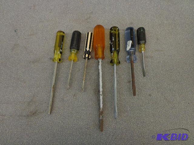 7 Screwdrivers Misc. Sizes 4 Standard 6 14&q...