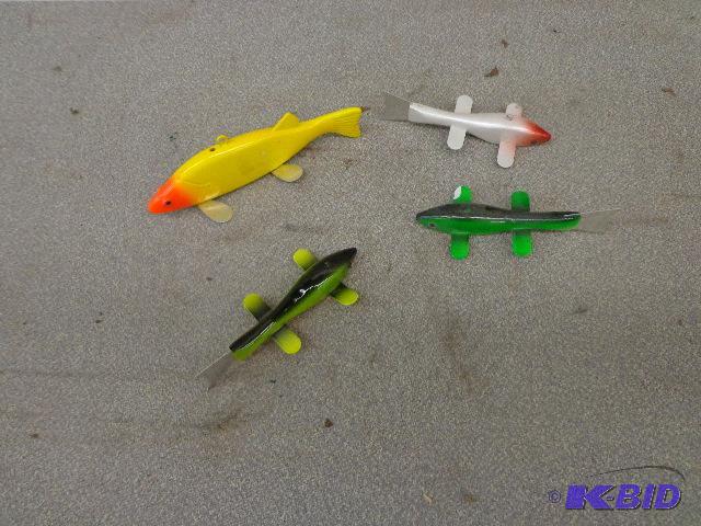 4 Spearing Decoys 3 - 6&quot decoys 1 - 7 1...