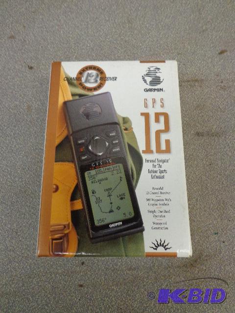 Garmin GPS 12 Garmin GPS 12 with Case New Bat...