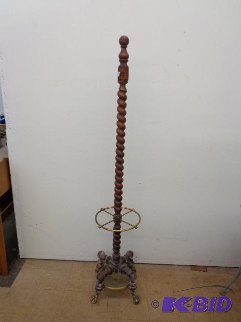 Rolling Claw Foot Coat Rack Approximately 6 ...