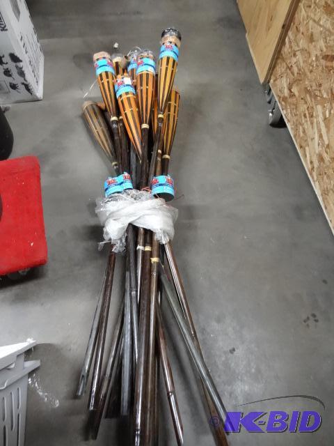 lot 13 image: Approx 15 NEW Garden Tiki Torches. The origin...