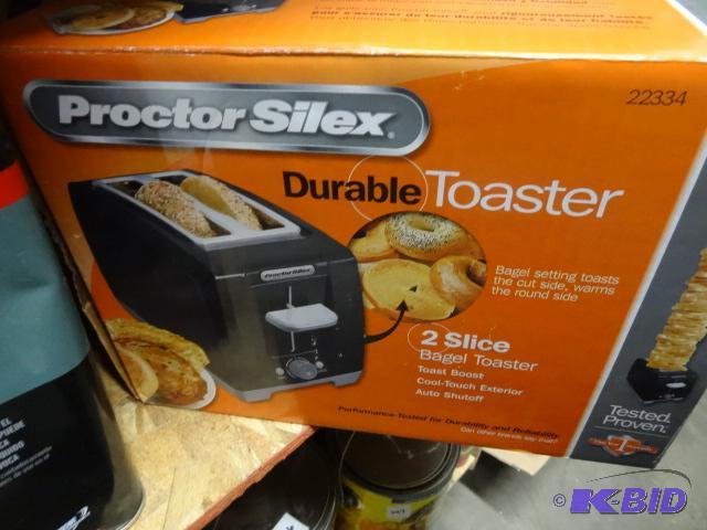 lot 139 image: NEW Proctor Silex Durable Toaster 2 Slice and...