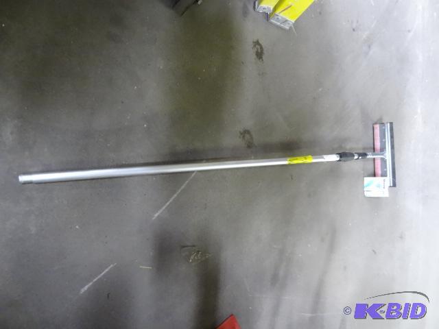 lot 16 image: NEW SkweeG 10 in Sponge Squeegee with Telesco...