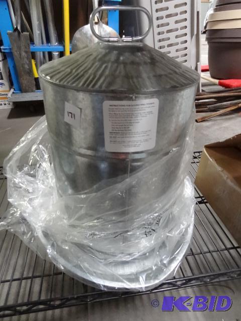 lot 171 image: NEW Free Range 5 gal Chicken Waterer, pan sli...