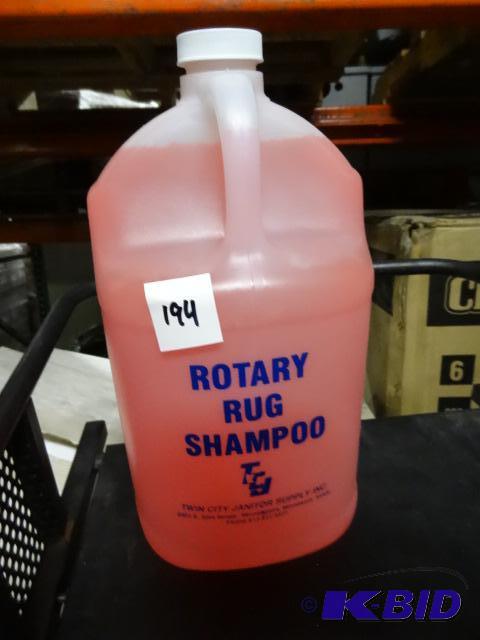 lot 194 image: Qty 2 NEW TJC Rotary Rug Shampoo for rotary a...