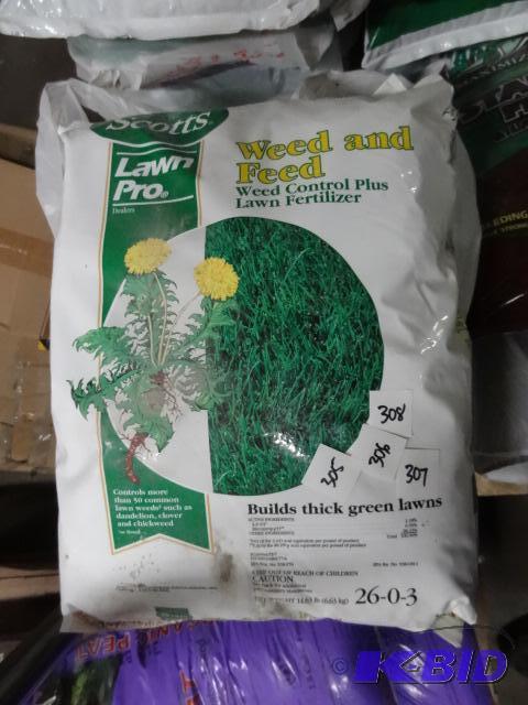 lot 306 image: New bag of Scotts Lawn pro weed & feed. W...