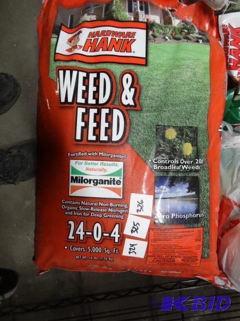 lot 326 image: New bag of hardware Hank weed & feed. Con...