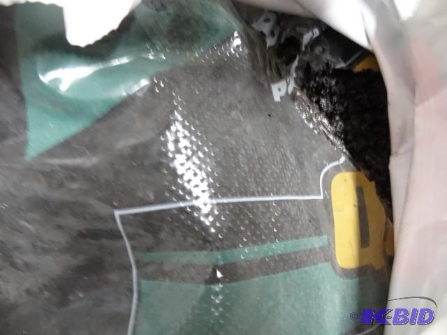 lot 359 image: new lot of quantity 2 bags of asphalt patch. ...