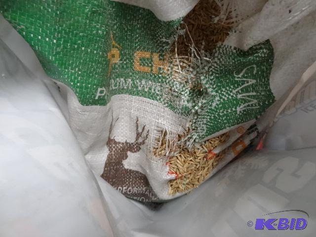 lot 360 image: New bag of seed for gamelot attract deer, tur...