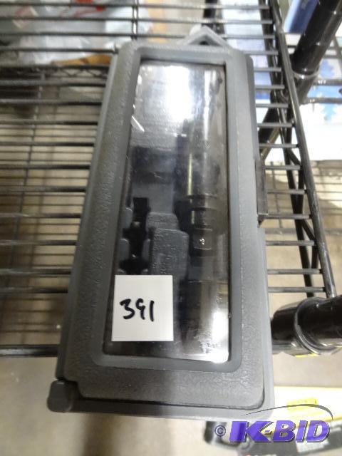 lot 391 image: New Lisle half inch impact tool set model num...