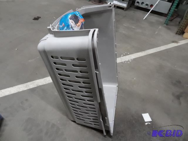 lot 4 image: NEW Aspenpet Pet Porter for 70-90 lbs., 24-36...