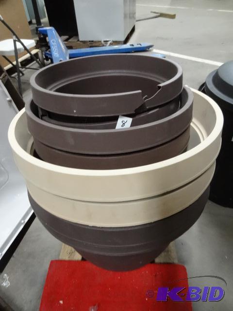 lot 8 image: Qty 8 NEW Round Planters 15,17 and 22 in size...
