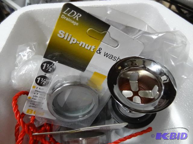 lot 84 image: LOT NEW incl. Qty 4 0.5 in Brass Valves, SS S...