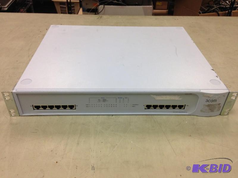 lot 35 image: 3Com 4900 12-Port 2u Rackmount Switch 3C1770...