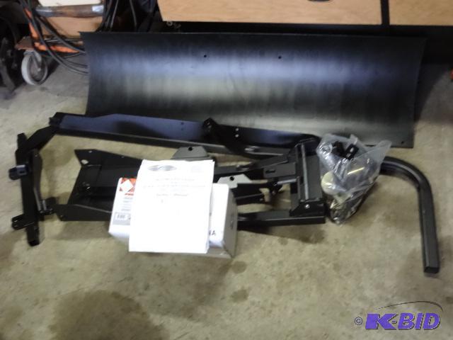 lot 11 image: Cycle country ski force poly plow. Quick atta...
