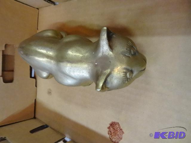 lot 116 image: Brass cat...