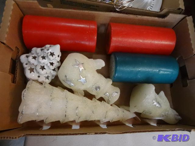 lot 131 image: Misc Christmas candles...