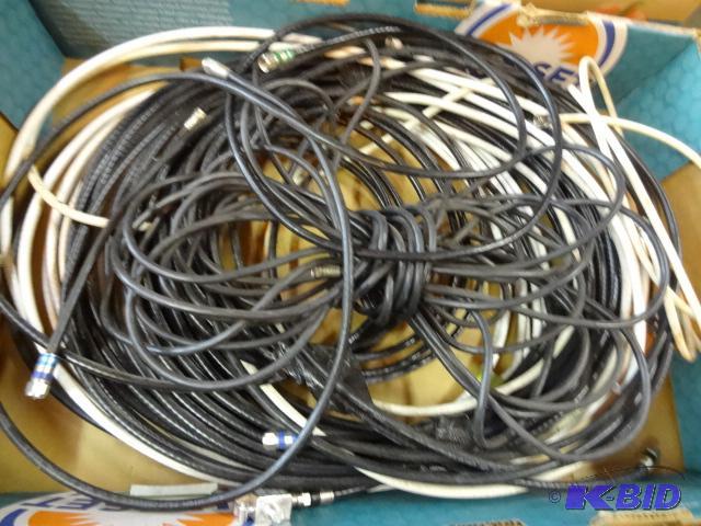 lot 141 image: Misc TV cable...